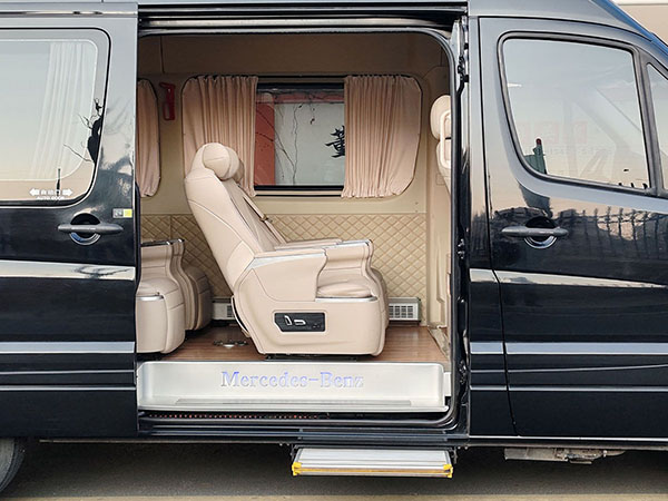 1745855445438022.jpg 奔馳凌特9座-1_04.jpg